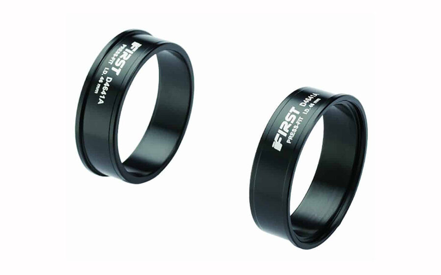 Monobloka vārpstas adapters First D4641A